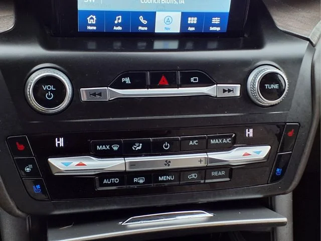2020 Ford Explorer Platinum - Photo 16