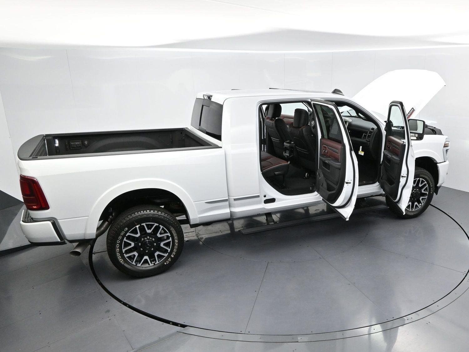 Used 2025 White Ram Limited image 44