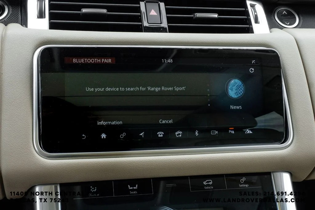 Used 2019 Silver Land Rover HSE image 35