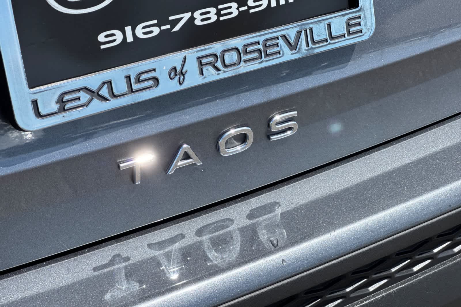 Used 2022 Platinum Gray Metallic Volkswagen S image 31