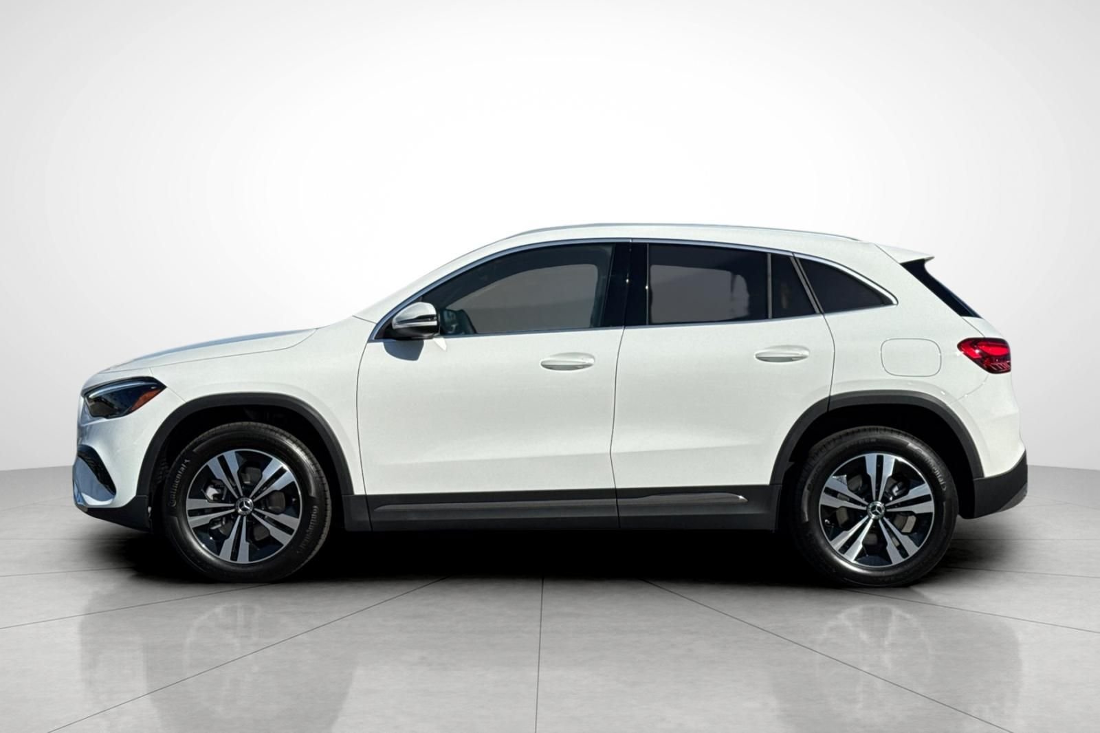 New 2026 Polar White Mercedes-Benz GLA 250 image 31