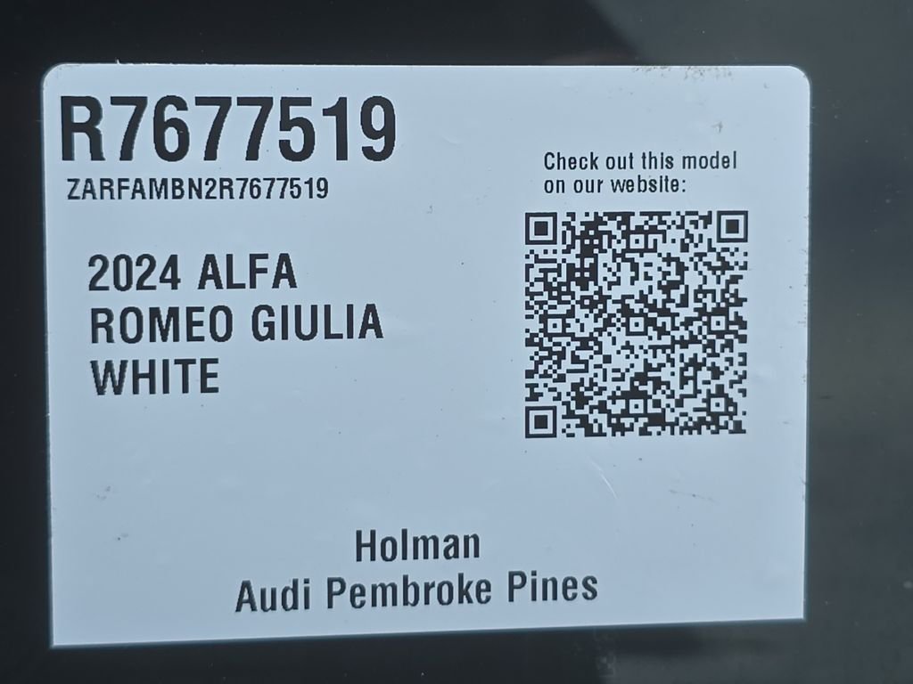 Used 2024 White Alfa Romeo Veloce image 31