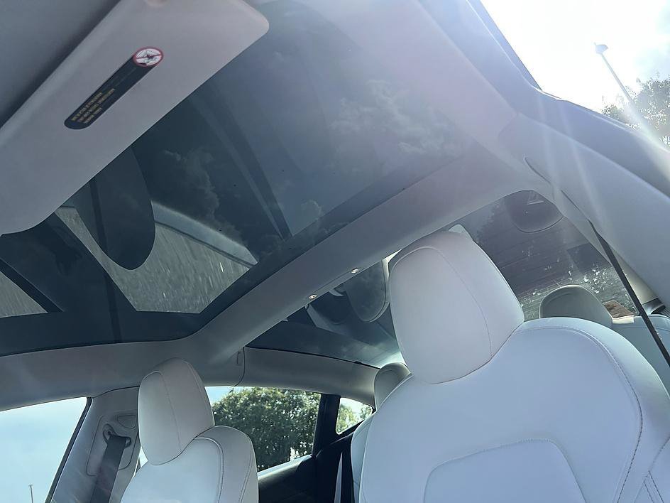 Used 2022 Midnight Silver Metallic Tesla Long Range image 19