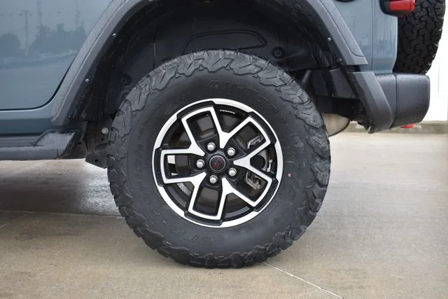 Used 2024 Gray Jeep Rubicon image 8