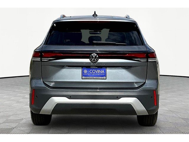 New 2026 Platinum Gray Metallic Volkswagen 2.0T SE image 5