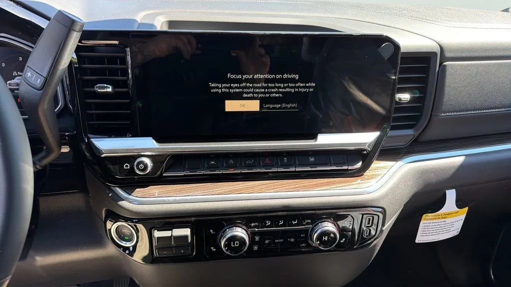 New 2026 Summit White GMC Elevation image 9