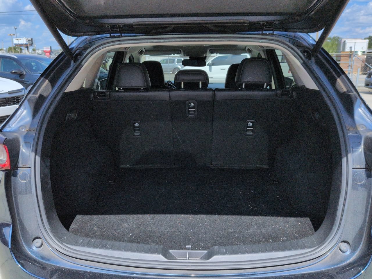 Used 2017 Deep Crystal Blue Mica Mazda Grand Select image 14