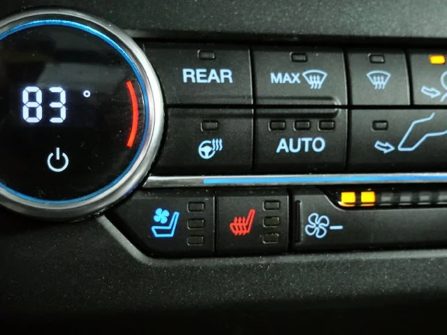 Used 2018 White Ford Limited image 25