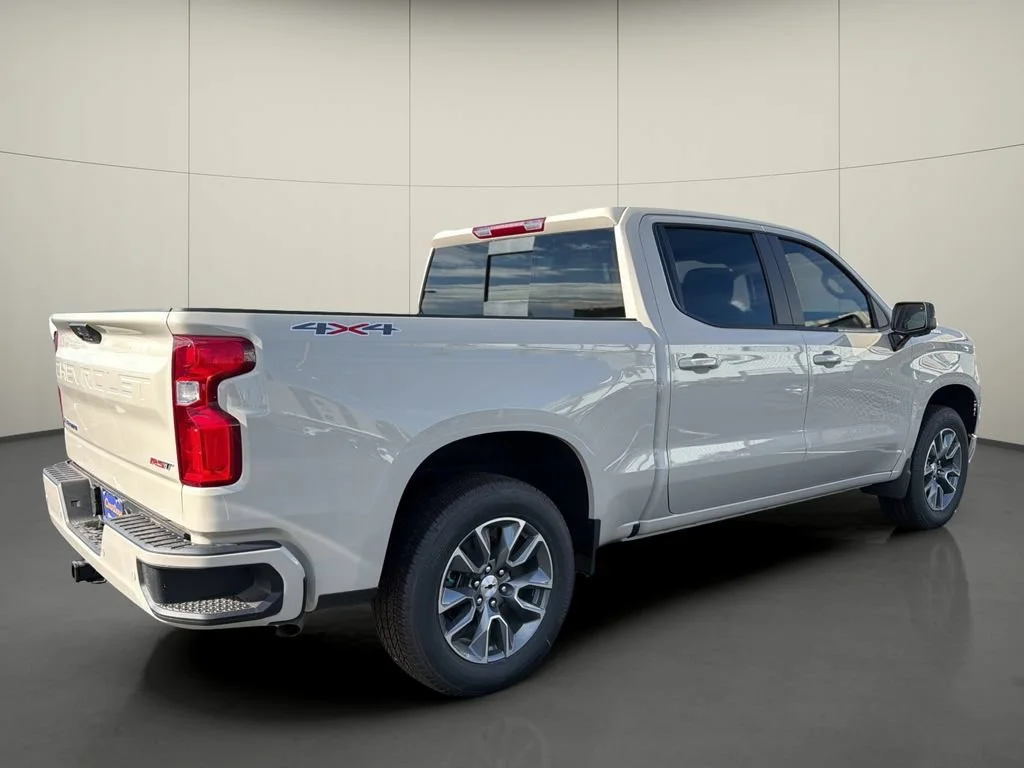 New 2026 White Sands Chevrolet RST image 7