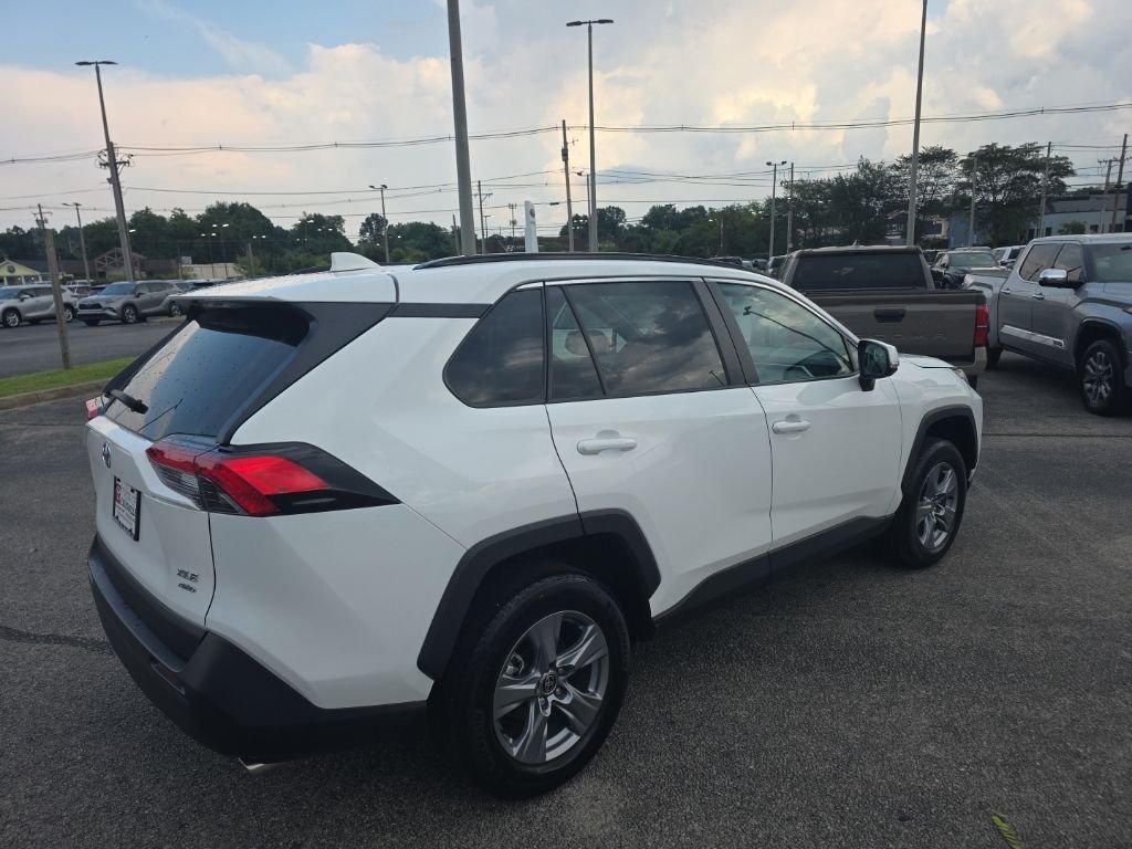 Used 2024 White Toyota XLE image 5