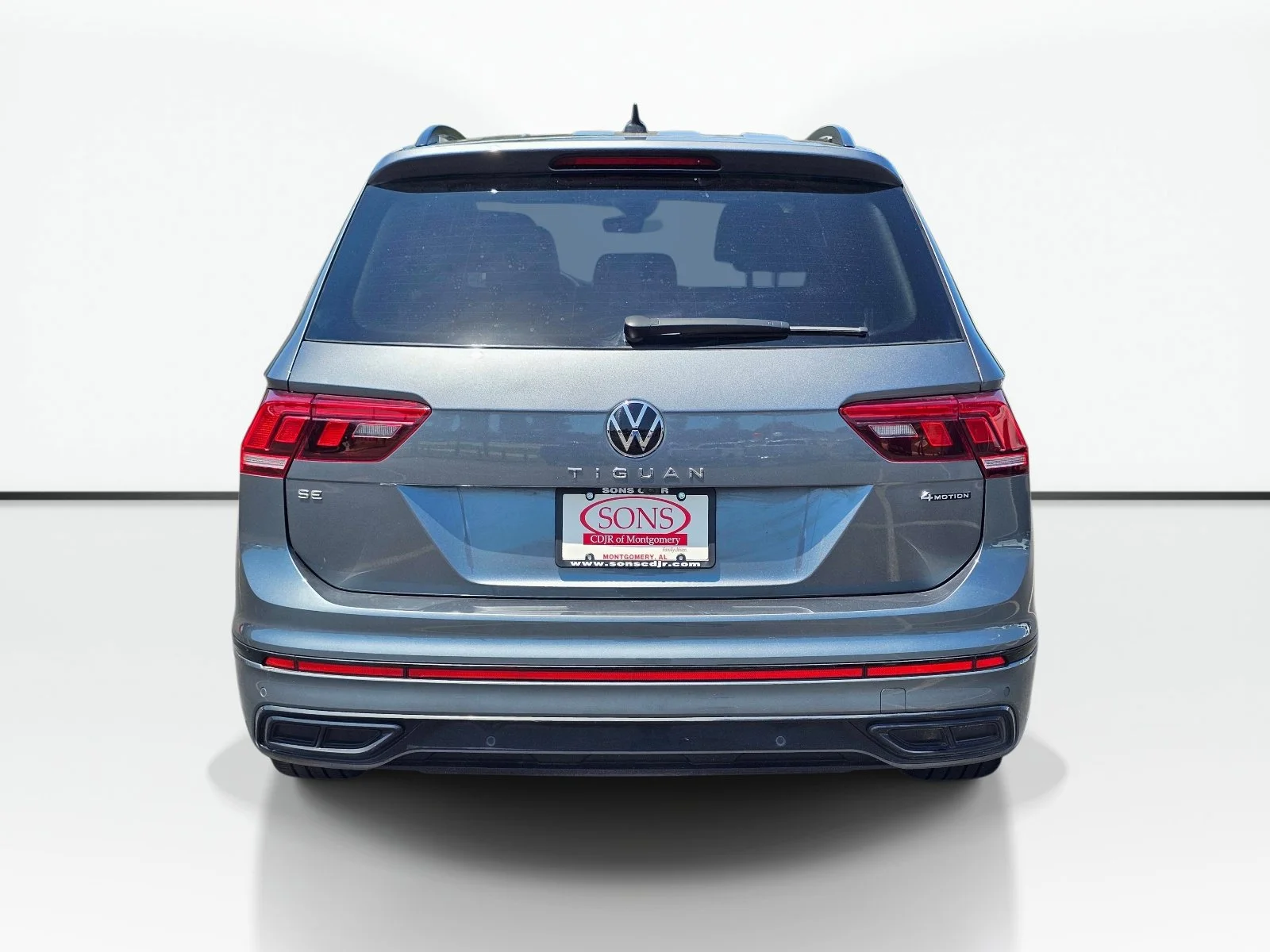 Used 2024 Platinum Gray Metallic Volkswagen SE R-Line Black image 10
