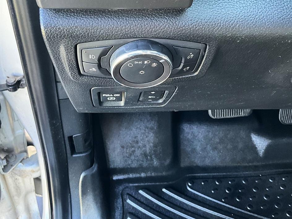 Used 2019 Silver Ford XLT image 23