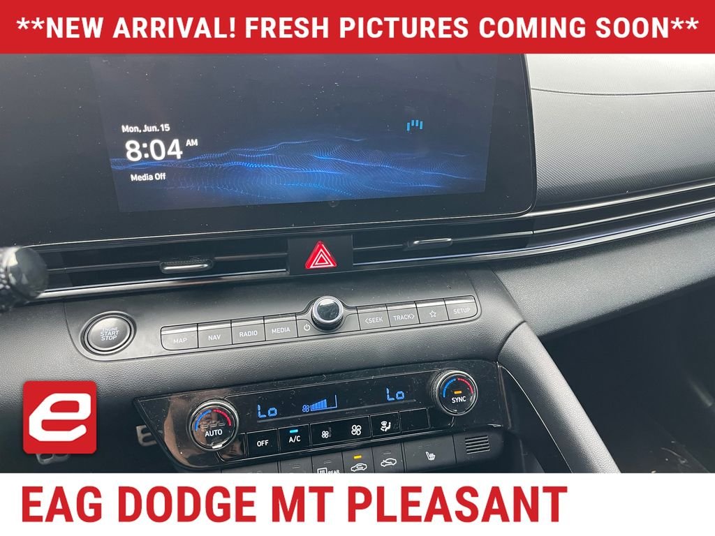 Used 2022 Gray Hyundai Base image 9