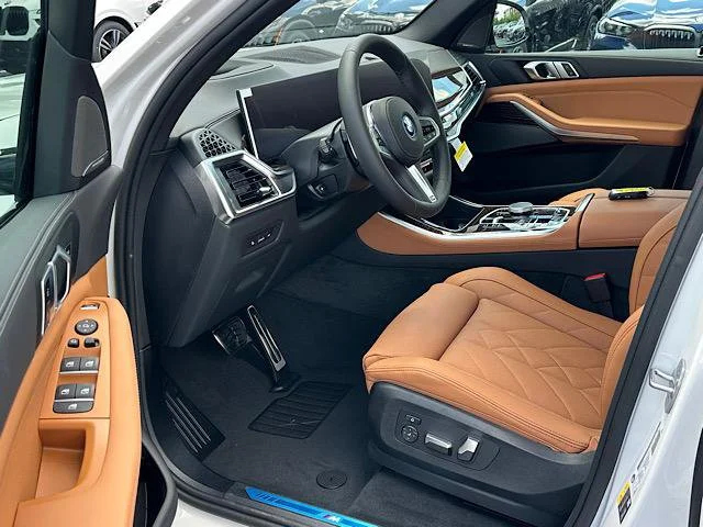 New 2026 Mineral White Metallic BMW xDrive50e image 4