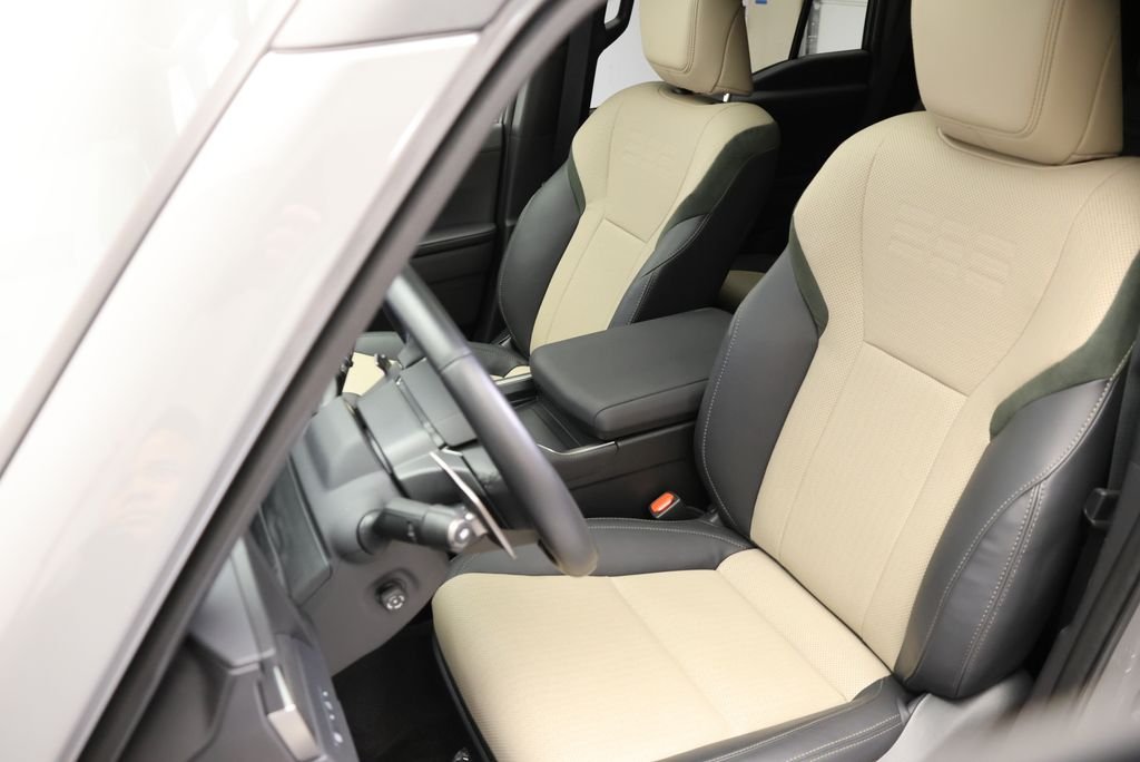 2025 Lexus GX Overtrail - Photo 32