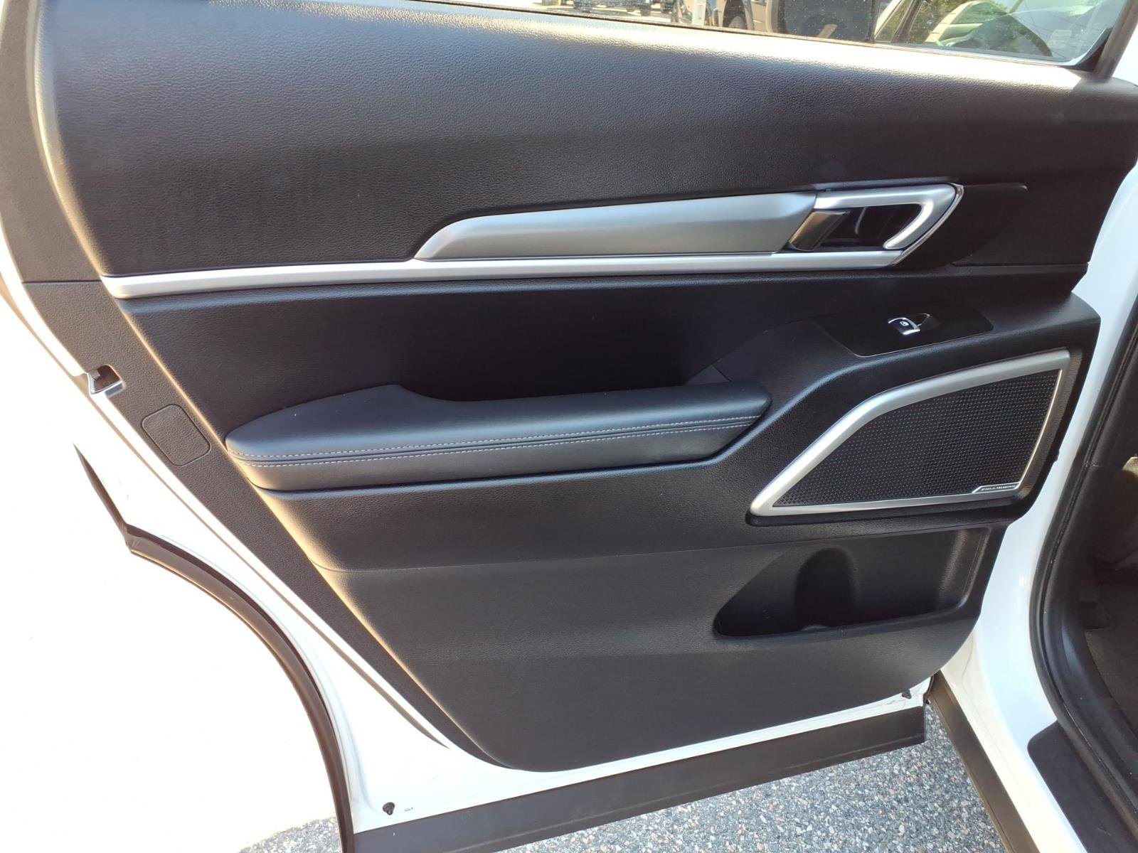 Used 2020 Snow White Pearl Kia S image 20