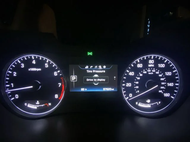 Used 2015 Beige Hyundai 3.8 image 15