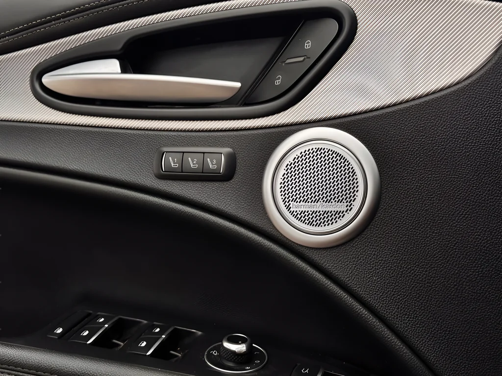 Used 2023 Gray Alfa Romeo Veloce image 19