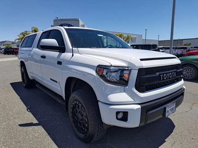 2017 Toyota Tundra's photo