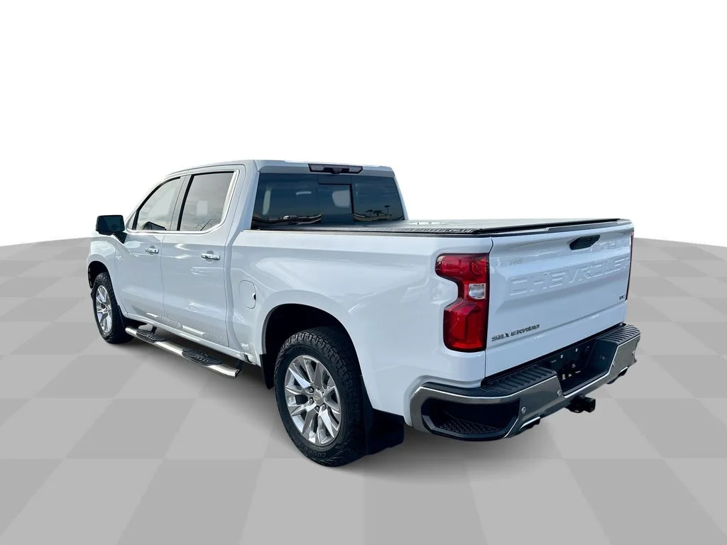 Used 2021 White Chevrolet LTZ image 22