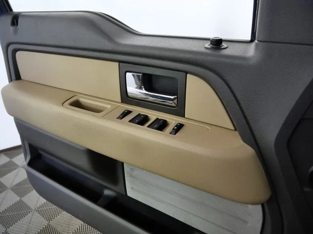 Used 2014 Blue Ford XLT image 26