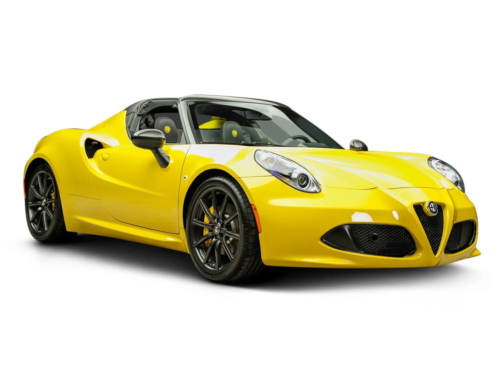 Used 2016 Yellow Alfa Romeo Base image 8
