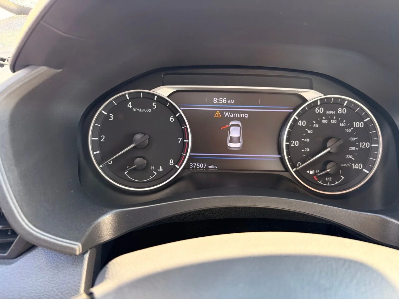 Used 2025 Glacier White Nissan 2.5 SV image 28