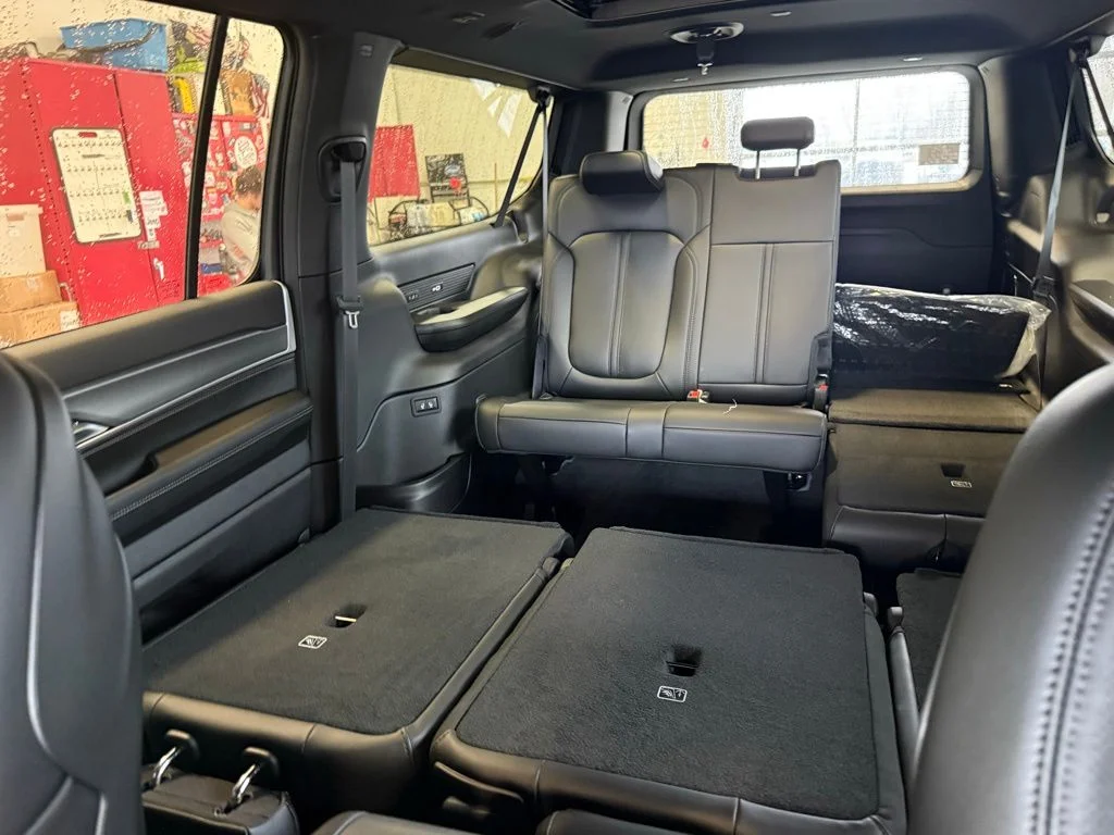 New 2026 Silver-Zynith Exterior Paint Jeep  image 62