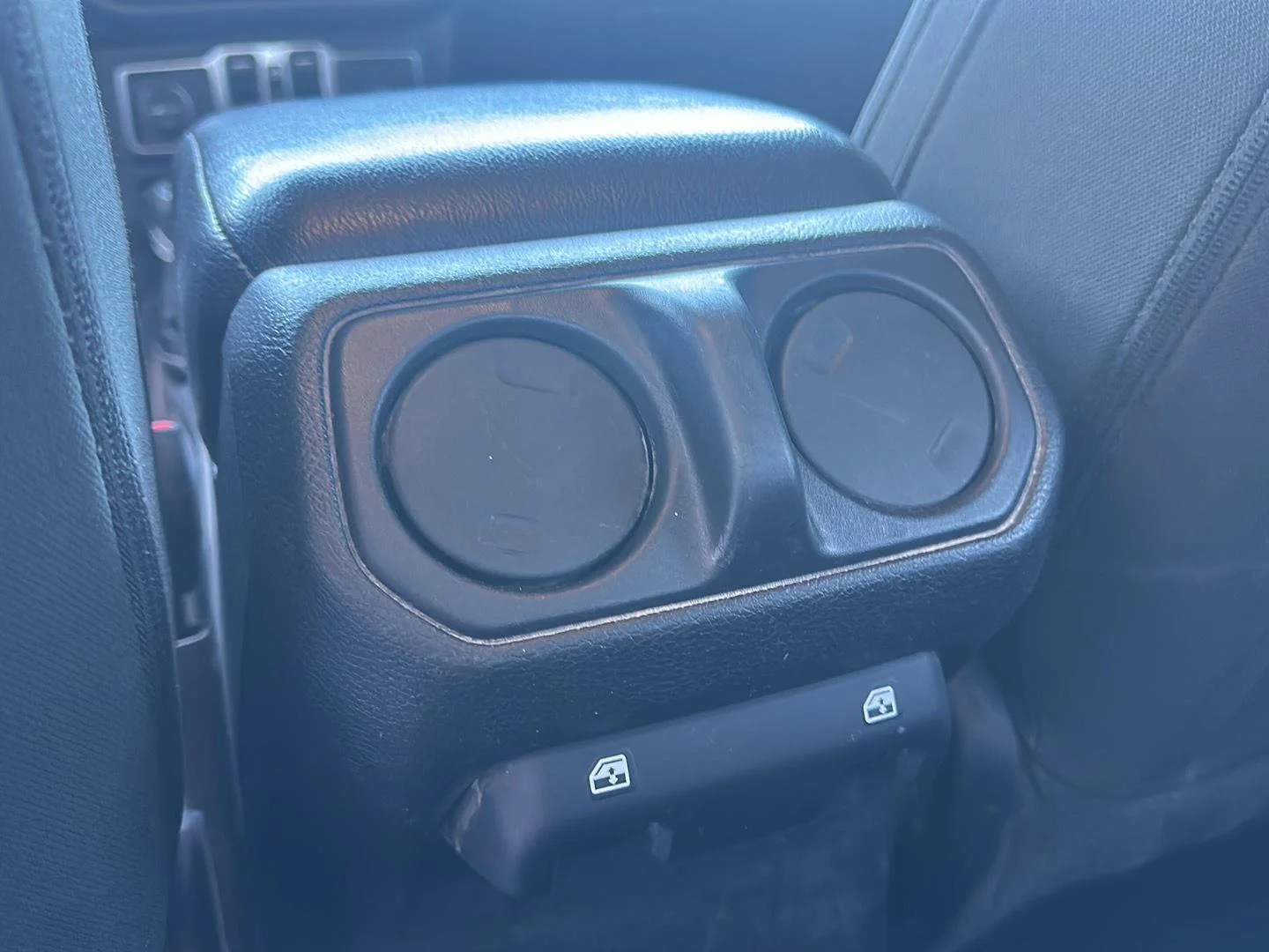 Used 2021 Black Clearcoat Jeep Sport S image 11