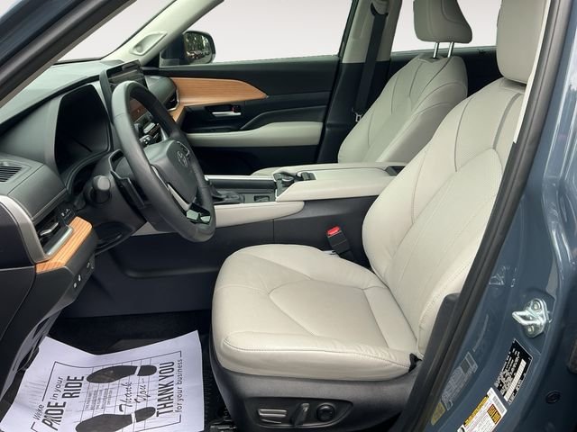 Certified Used 2025 White Toyota Platinum image 10