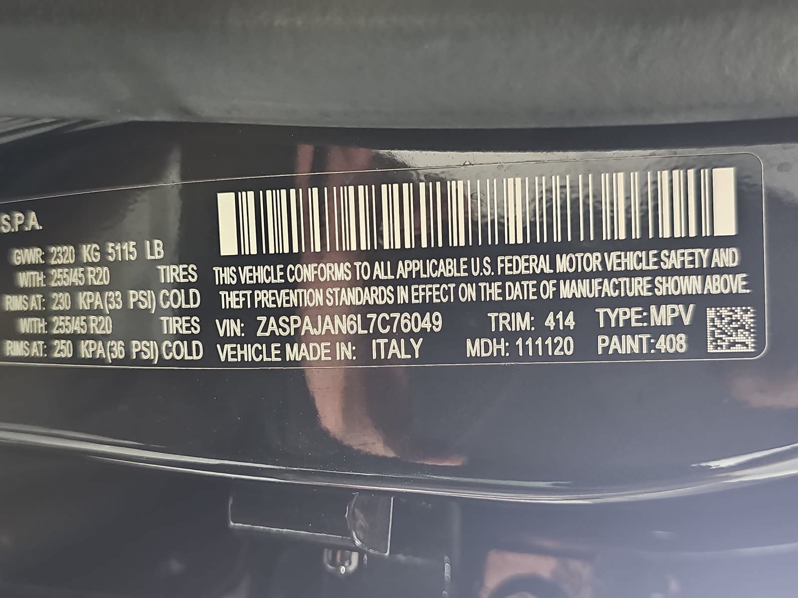 Used 2020 Black Alfa Romeo Base image 31