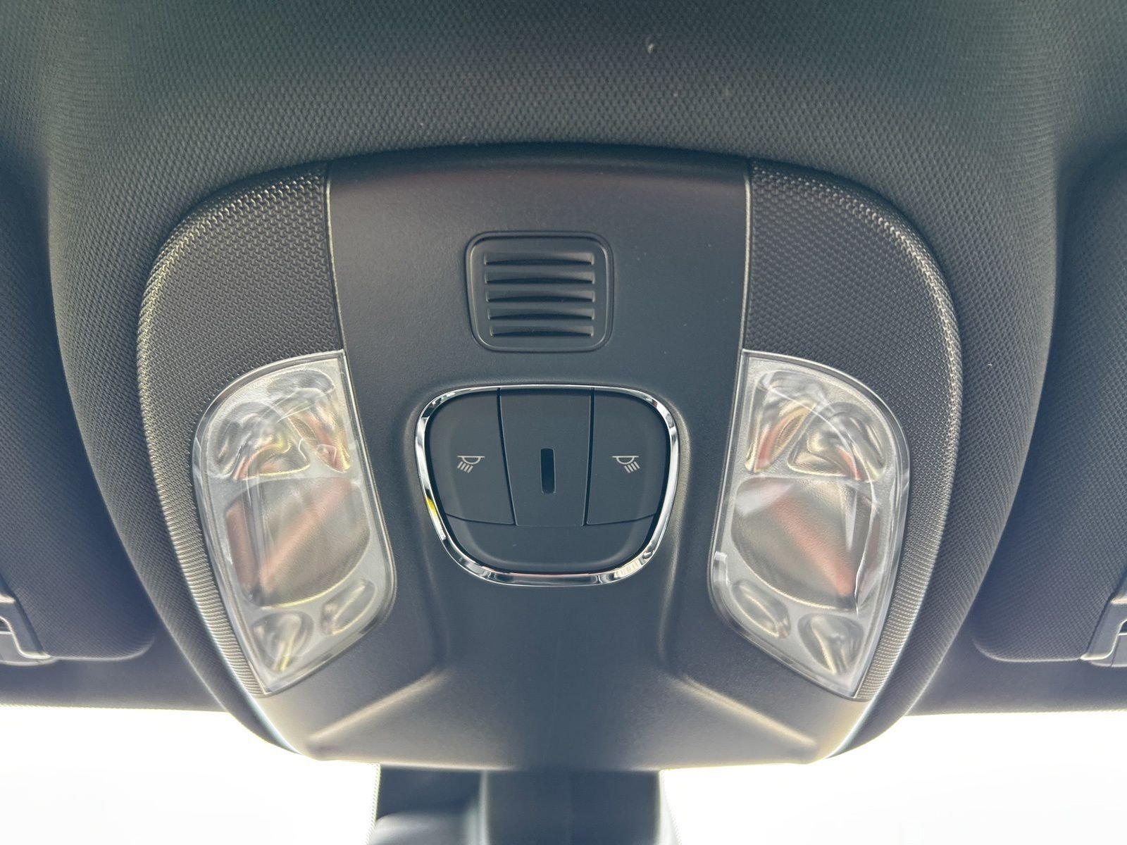 New 2026 Fathom Blue Pearl Coat Jeep Latitude image 30