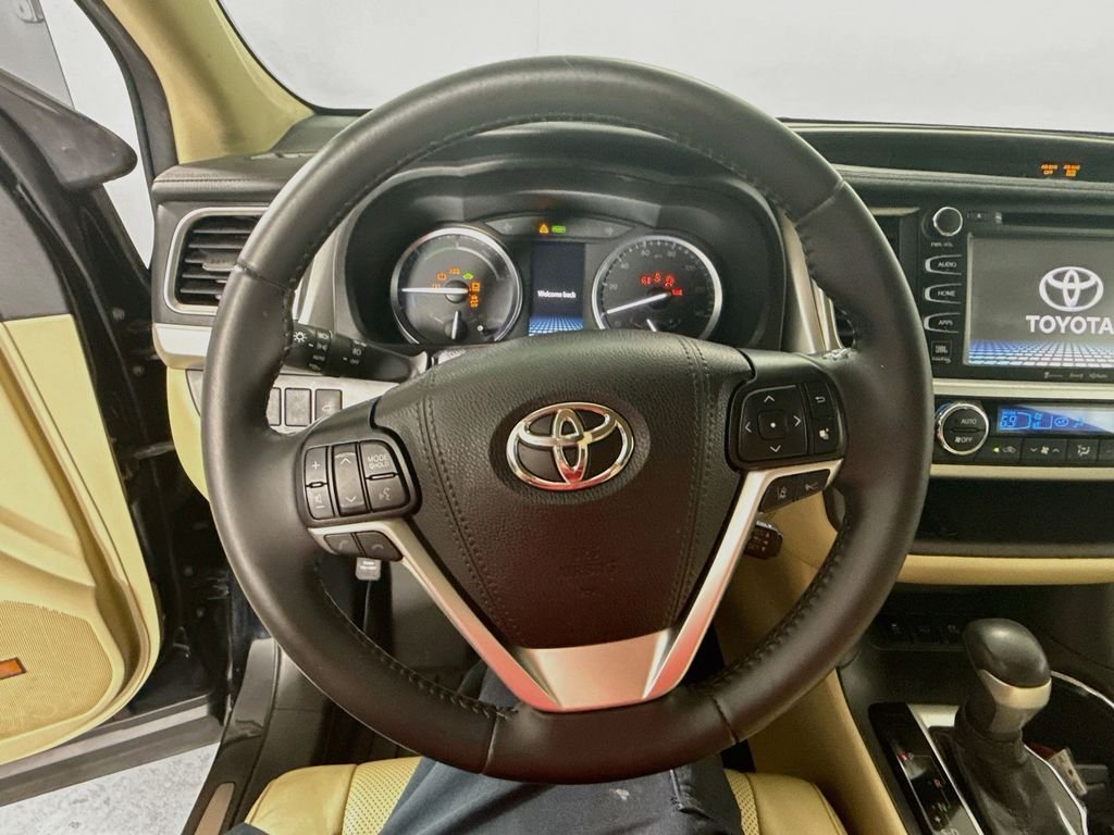 Used 2019 Midnight Black Metallic Toyota Hybrid Limited image 12