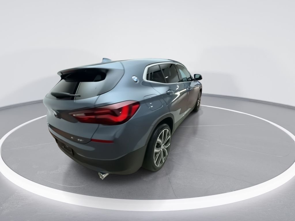 Used 2022  BMW xDrive28i image 8