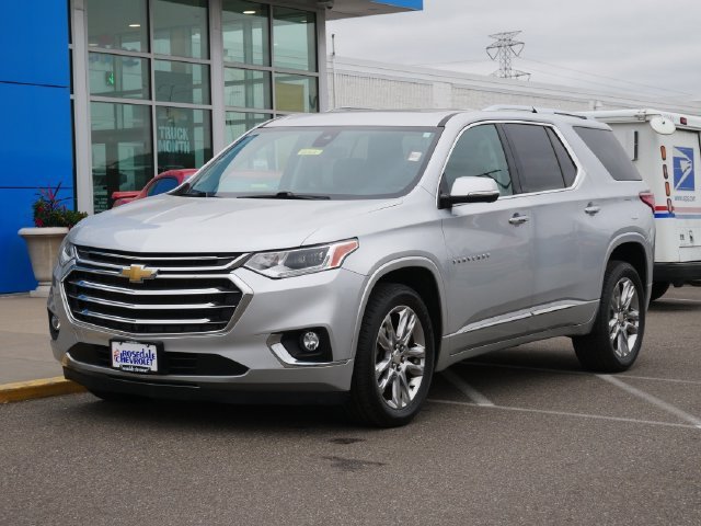 Used 2020 Chevrolet Traverse High Country with VIN 1GNEVNKW2LJ197507 for sale in Roseville, Minnesota