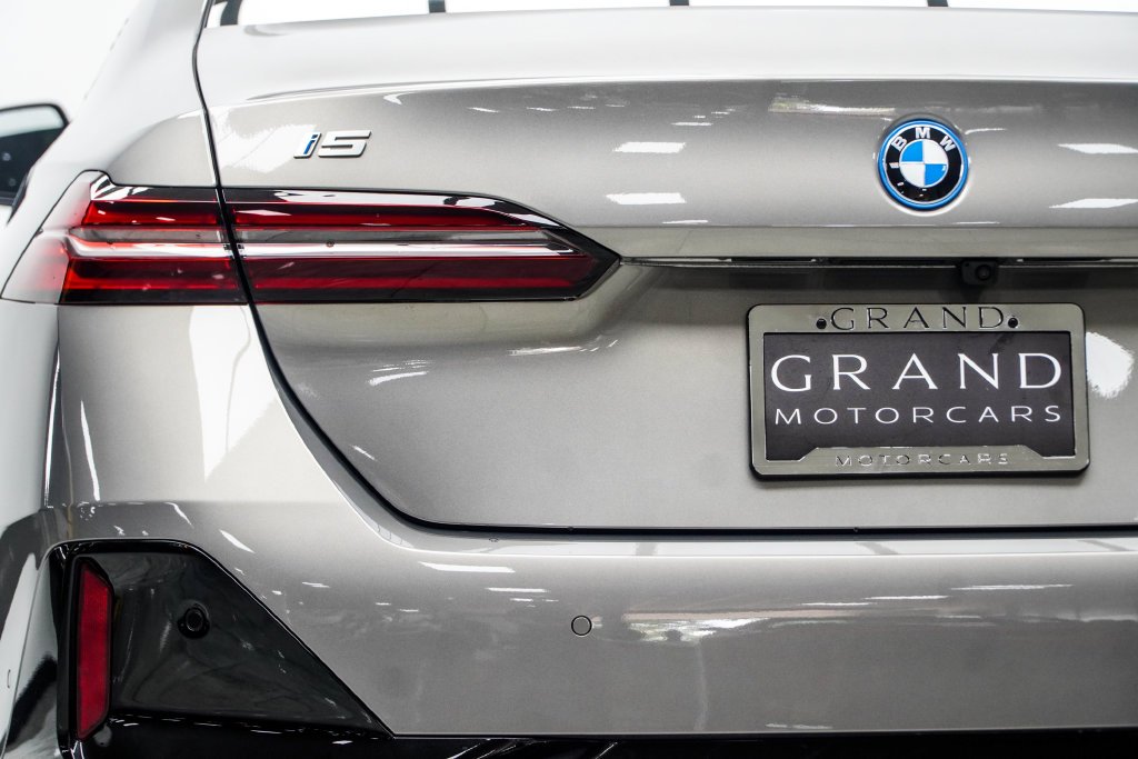 Used 2026 Gray BMW eDrive40 image 19