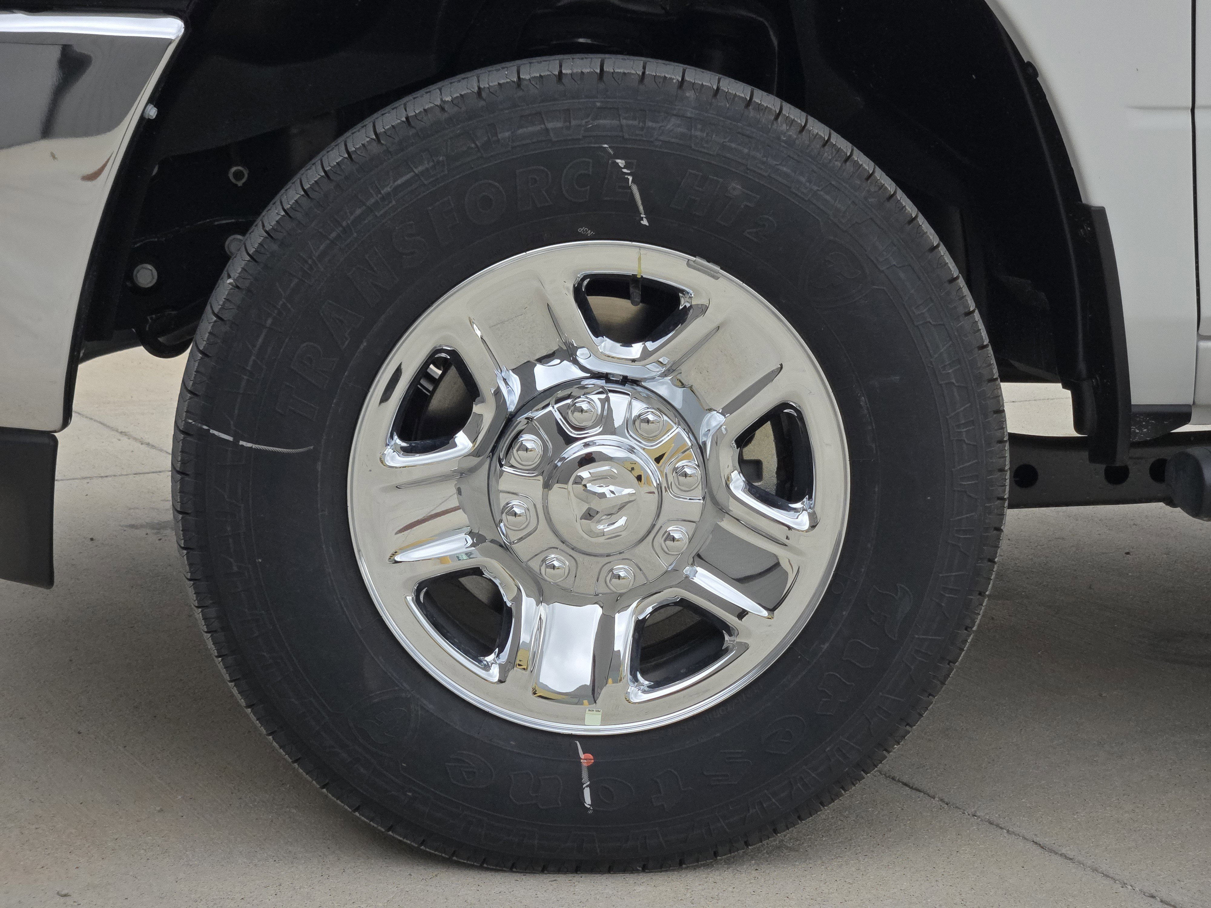New 2026 Bright White Clear-Coat Exterior Paint RAM Tradesman image 10