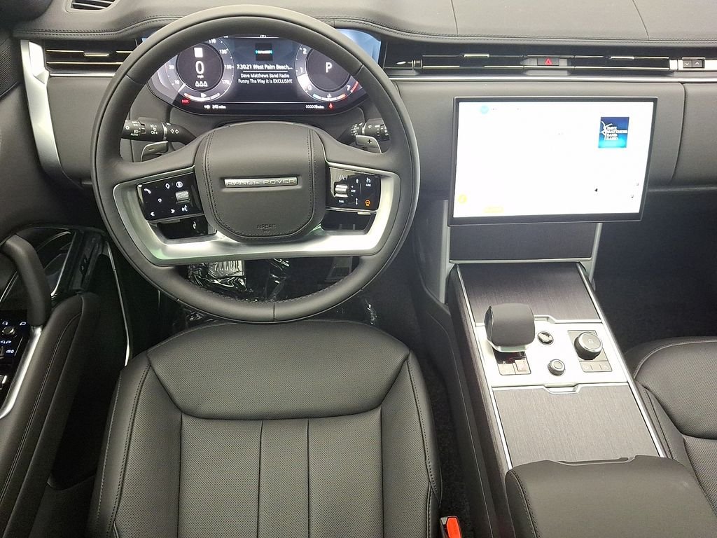 New 2027 Carpathian Grey Land Rover SE image 8