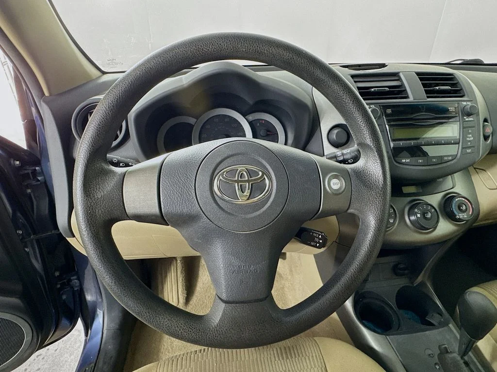 Used 2010 Blue Toyota Base image 11