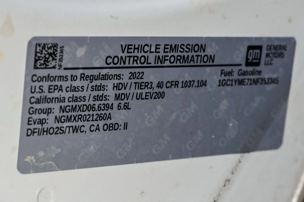 Used 2022 White Chevrolet Custom image 35