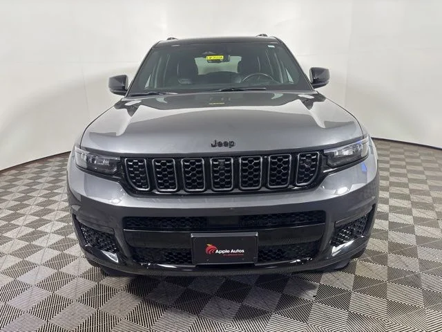 Used 2023 Jeep Grand Cherokee L Summit with VIN 1C4RJKET0P8863301 for sale in Shakopee, Minnesota