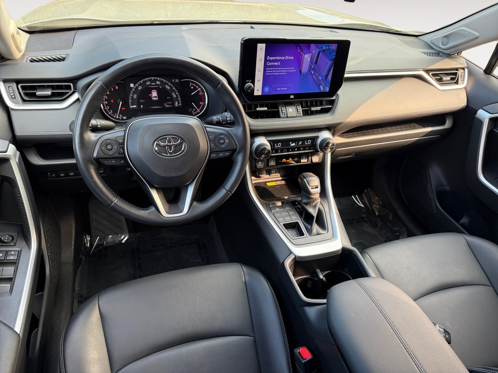 Used 2023 Lunar Toyota XLE Premium image 15