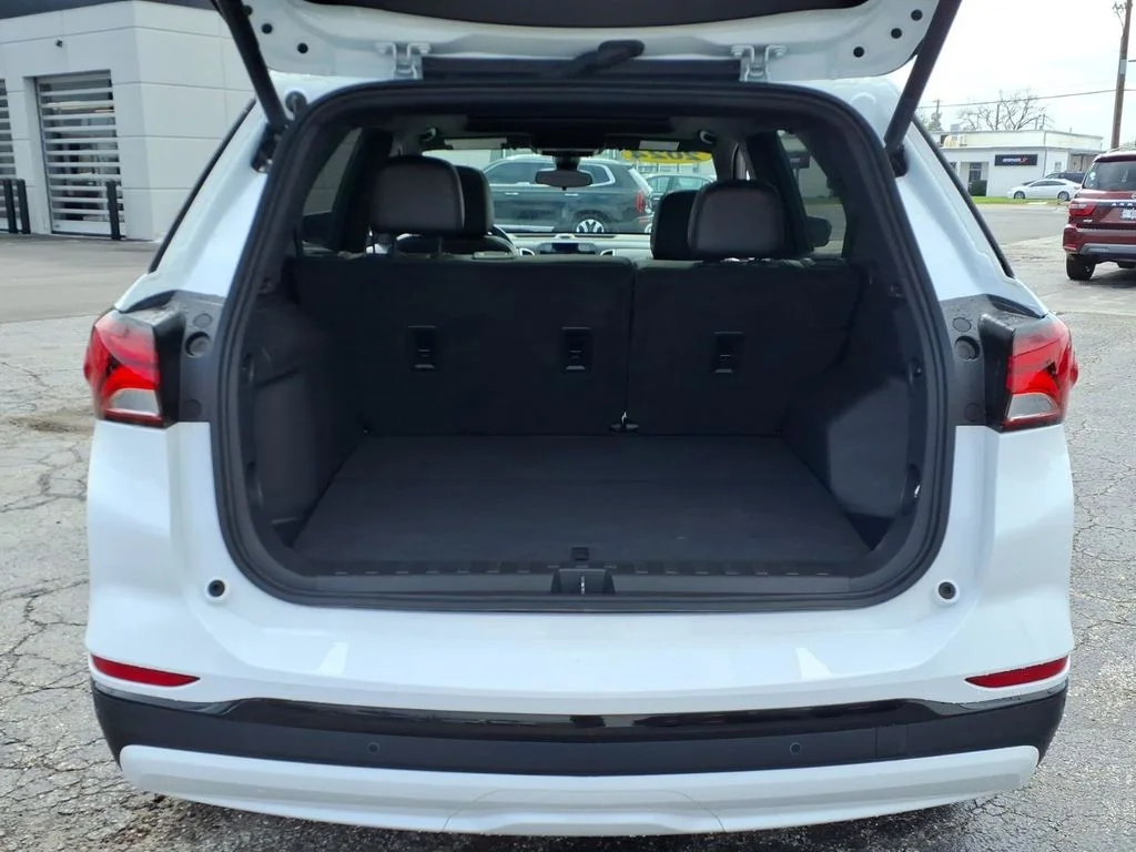 Used 2024 White Chevrolet RS image 29