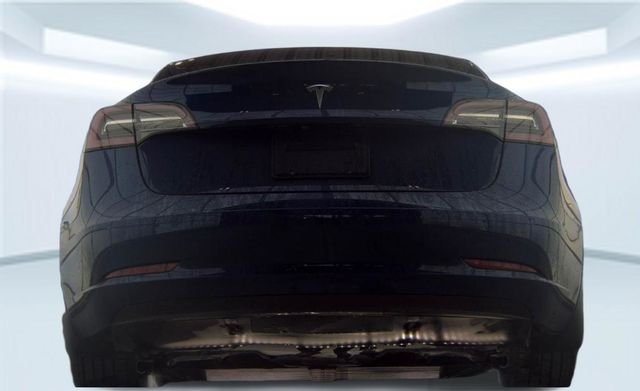 Used 2022  Tesla Base image 8