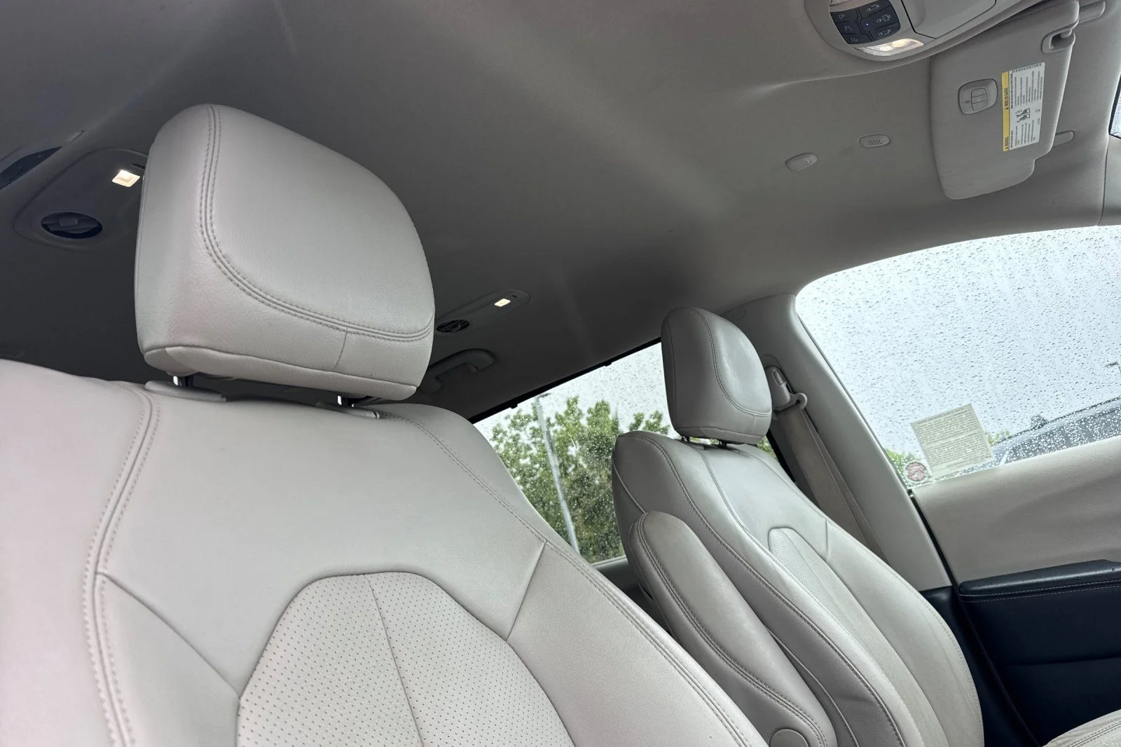 Used 2021 White Chrysler Touring L image 19
