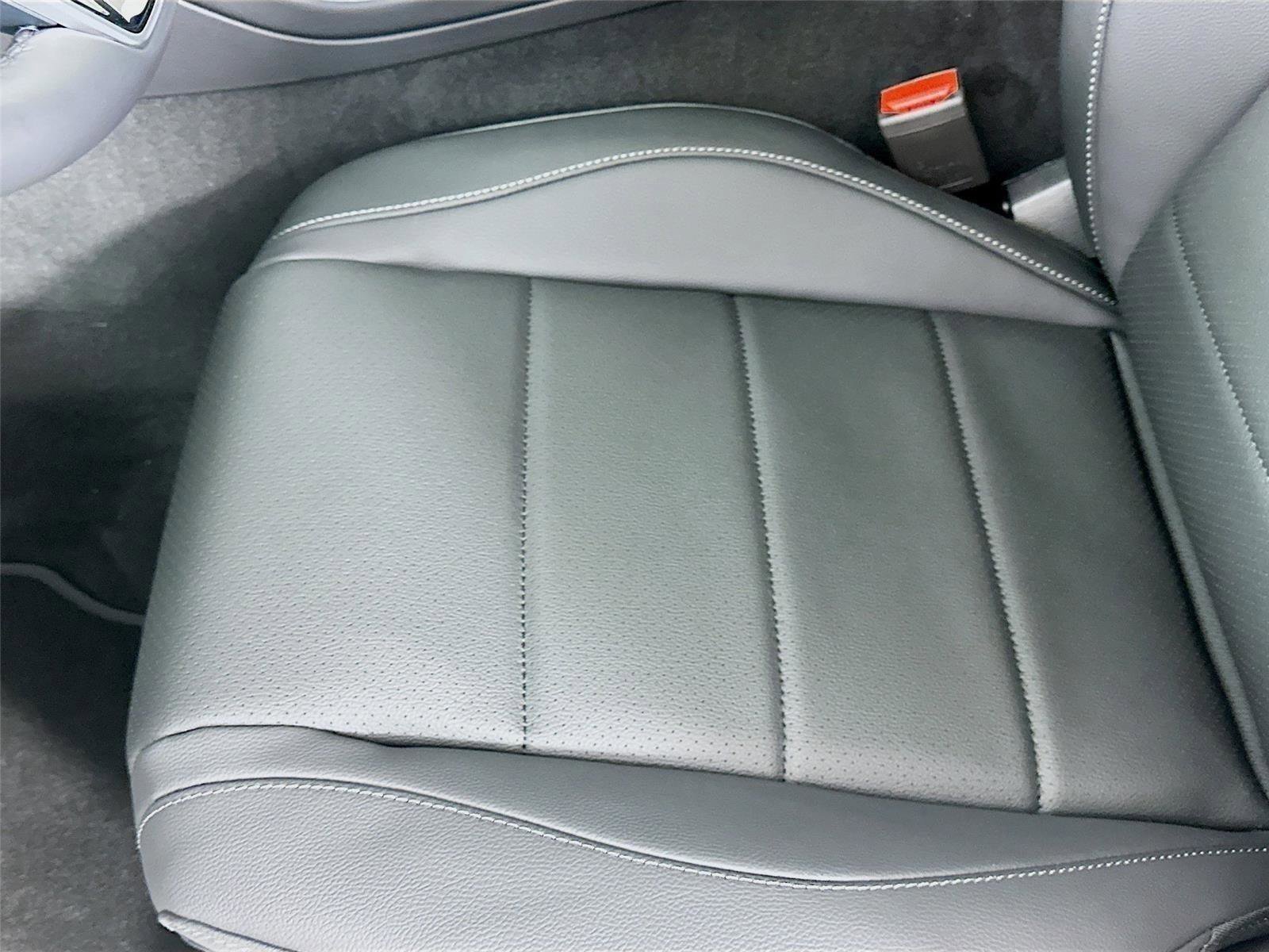 Used 2026 Polar White Mercedes-Benz GLE 350 image 25
