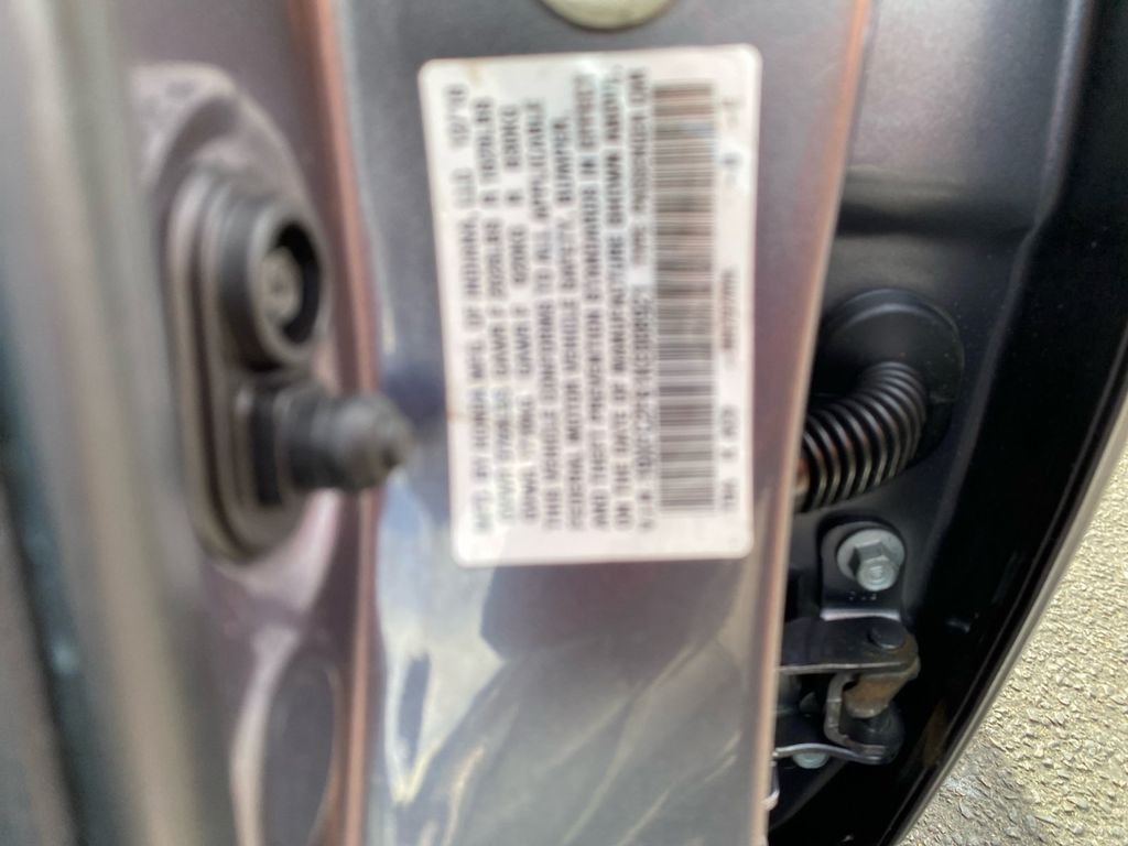 Used 2019  Honda LX image 5