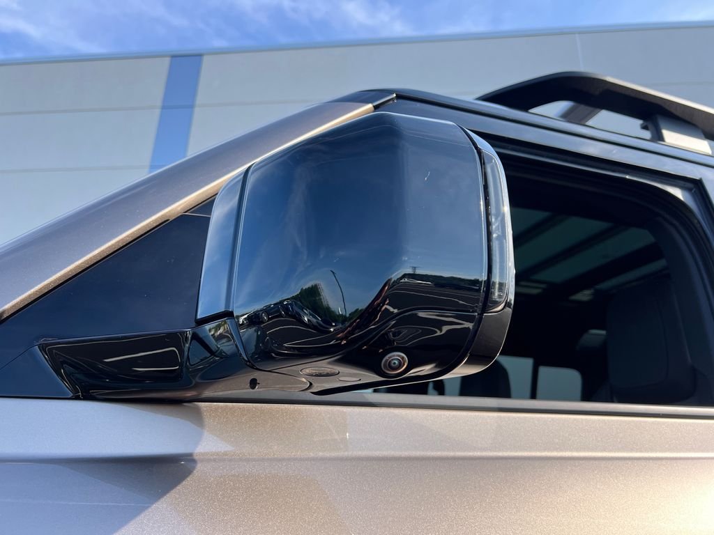 Used 2025 Brown Land Rover OCTA image 32