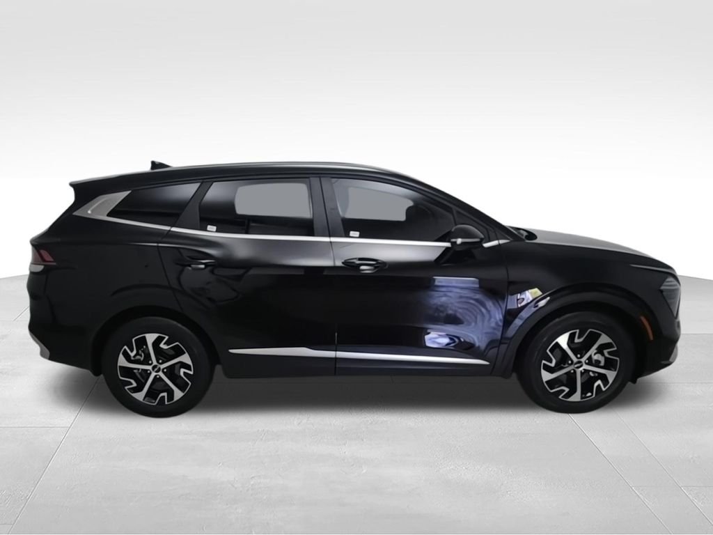 Used 2025 Black Kia EX image 9