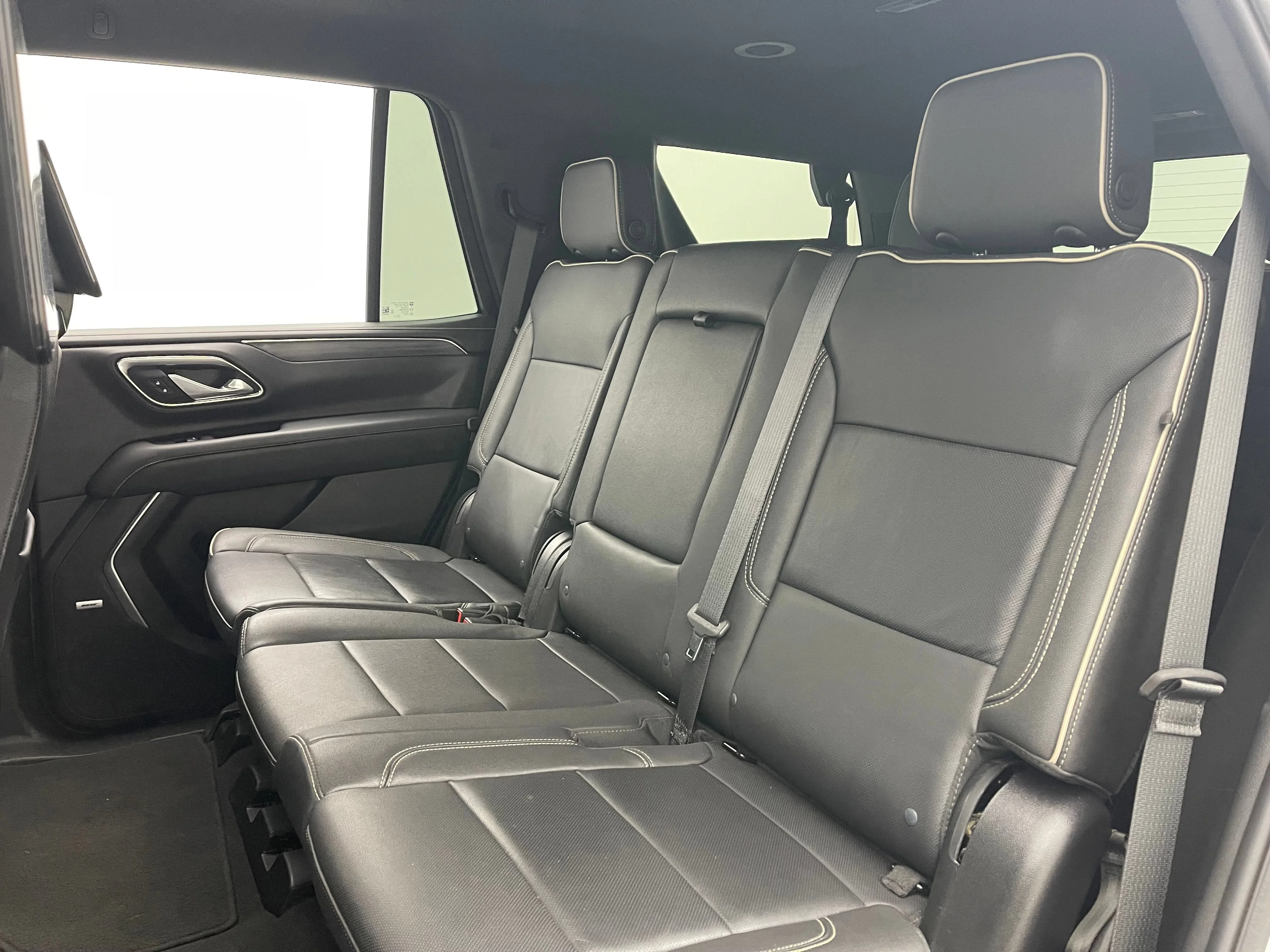 Used 2024 White Frost Tricoat GMC SLT image 45